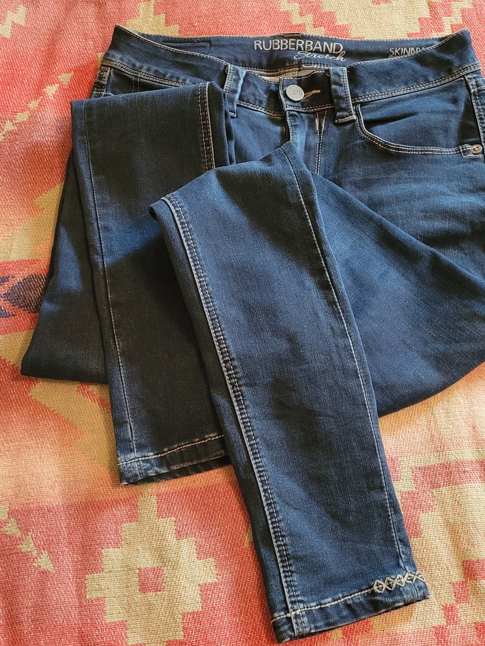 Rose Royce, NWOT, Rubberband Stretch Skinny Jeans in Dark Blue, 28